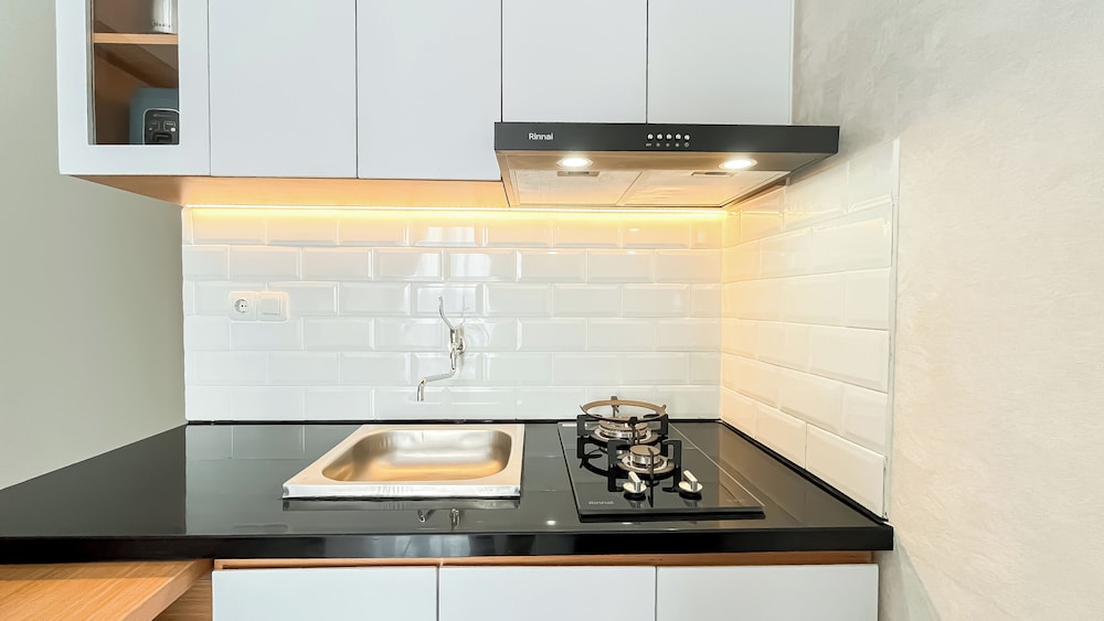 Minimalist 2Br Apartment At Podomoro Golf View