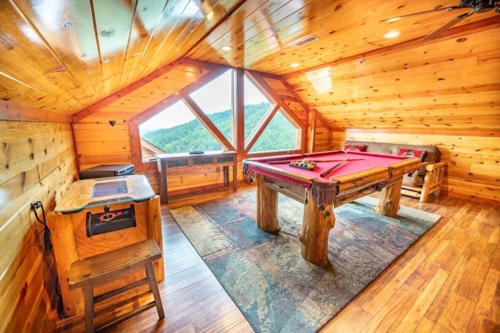 The Only Tenisee 4 Bedroom Cabin