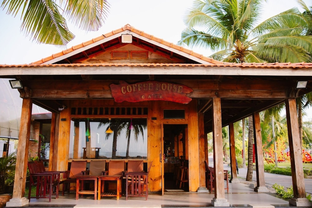 Dat Lanh Resort
