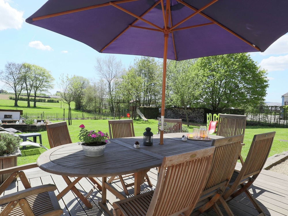 Cushy Holiday Home With Fenced Garden view 4