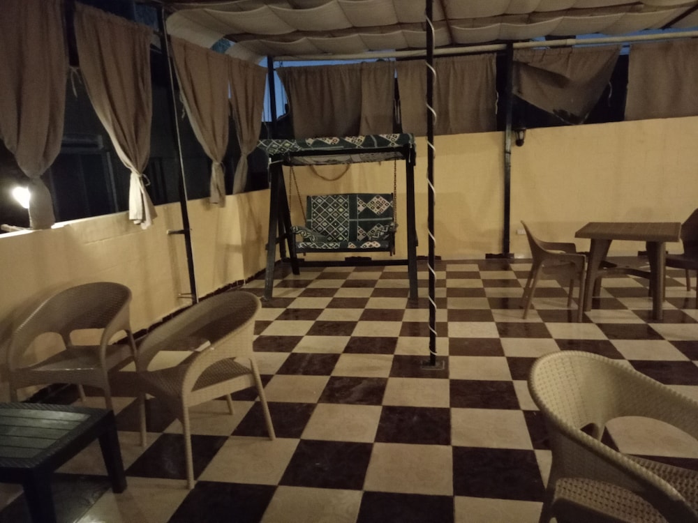 Giza Vacations - Pyramids Terrace Hostel Budget Stay - Property Image 6