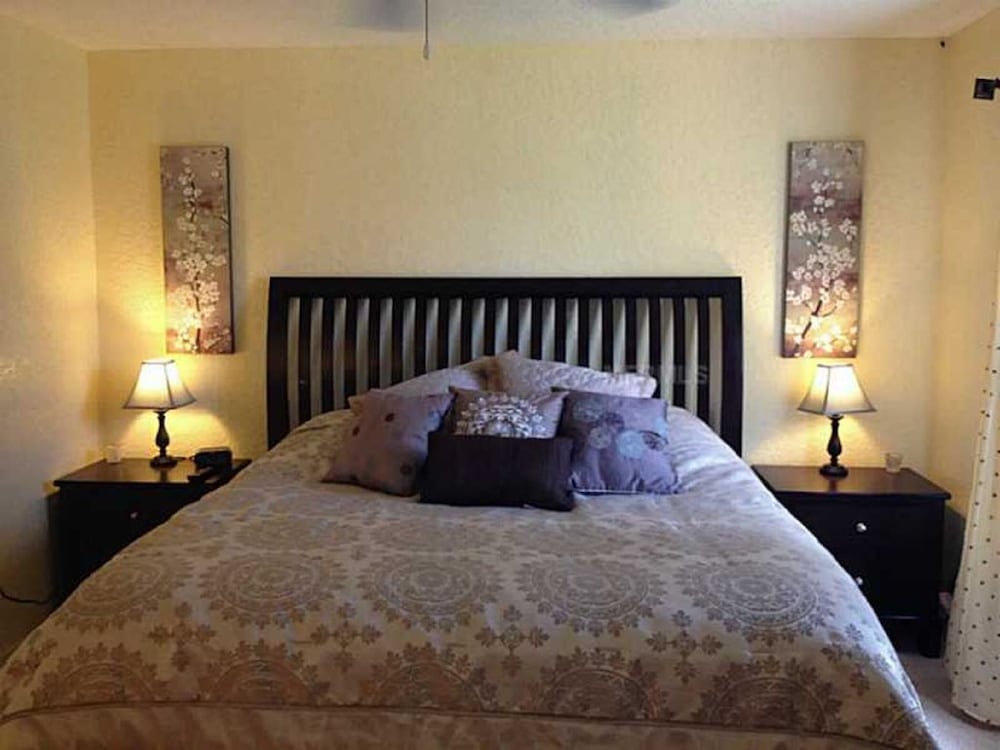 3BR Davenport Townhome by Watson-1337CL view 3