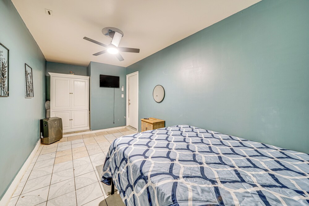 Pool Access & Fenced Yard: San Antonio Family Home