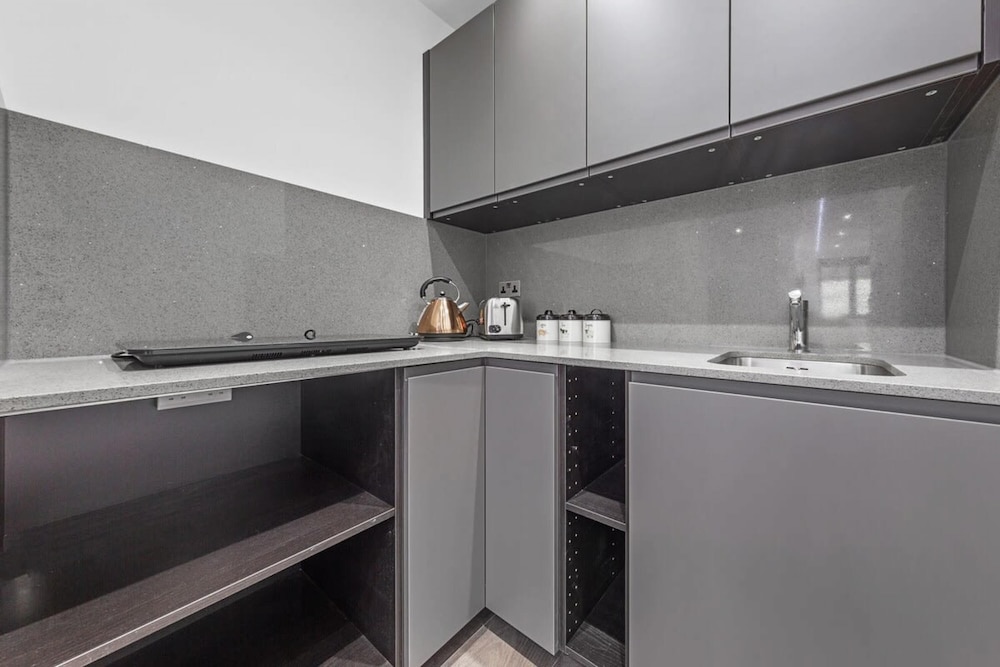 Serviced Studio Flat Near Camden Euston Station