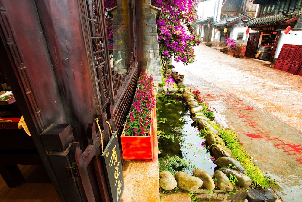 Mo Dai Mountain Inn