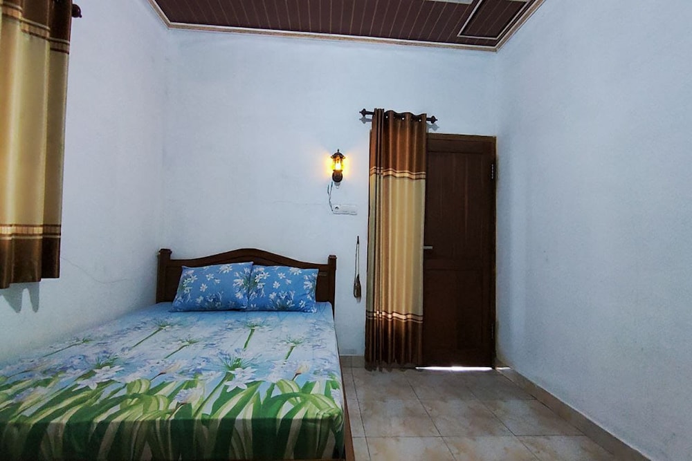 OYO 95055 Homestay Panasan Pak Budi