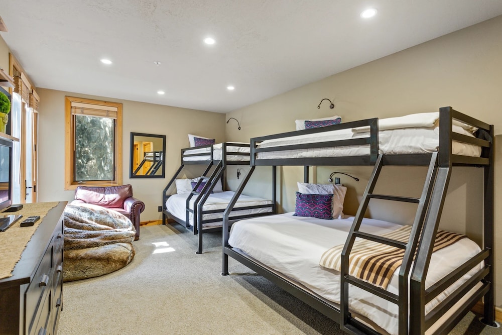Trail's End Lodge at Deer Valley Resort - Four Bedroom Residence with Spa #12 4 Condo