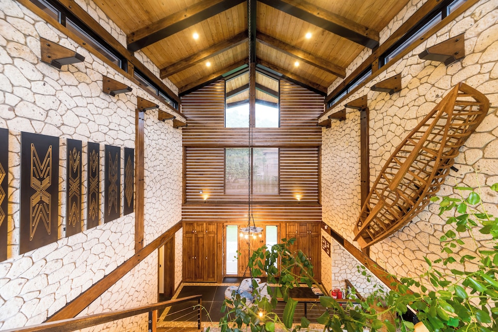 Private Island-Style Ultra Luxury Villa Estate