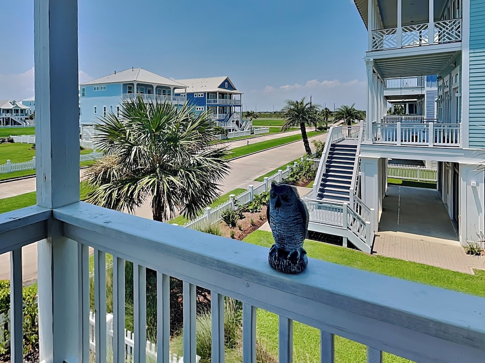 The Beachside Villa by Ryson Vacation Rentals