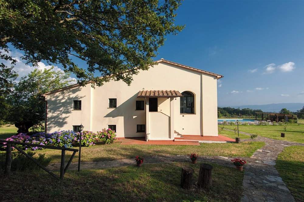 Fattoria Javello Agriturismo La Casaccia
