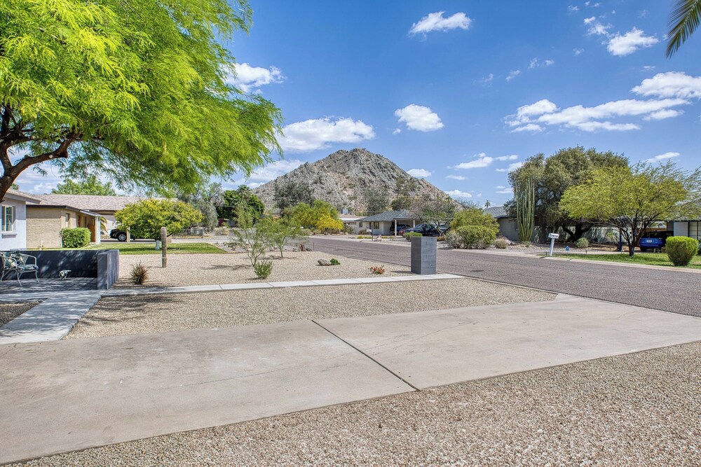 Centrally Located Oasis 1 Mi to Shadow Mountain!