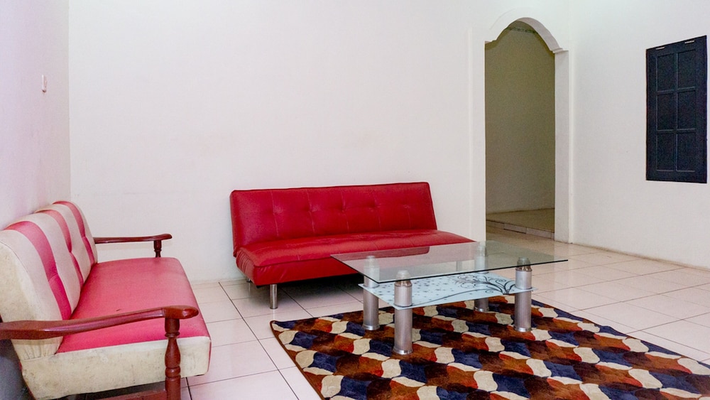 RedDoorz near Sentani Airport Jayapura view 5