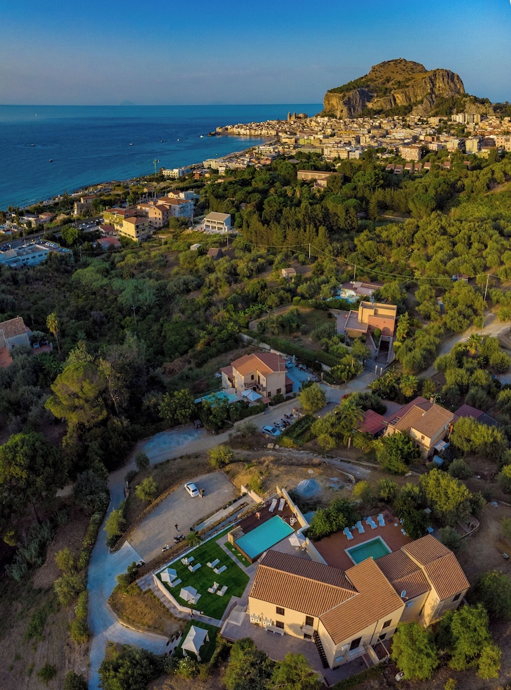 Pater Meus Suites
