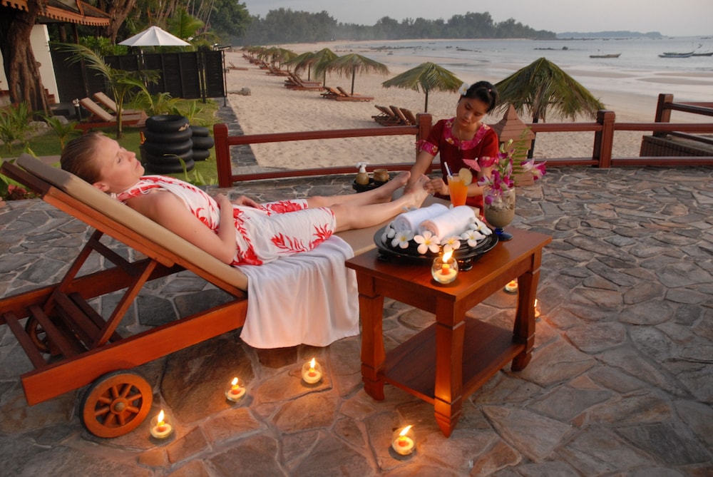Amazing Ngapali Resort