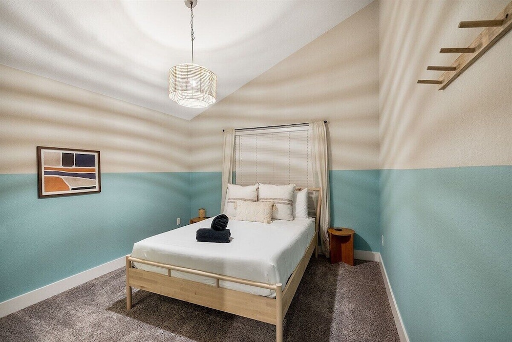 Spacious Cozy 4B Home in Frisco
