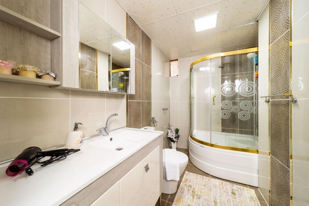 Apartment With Panoramic City View in Kepez