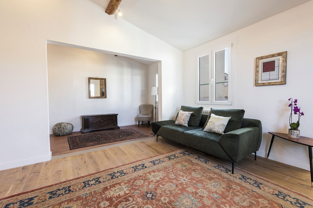 Santa Maria Novella penthouse by MMega