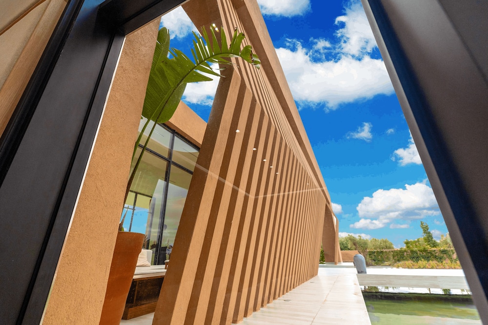 Villa Almaz Marrakech – Palais Exclusif avec Piscine, Spa et Sauna