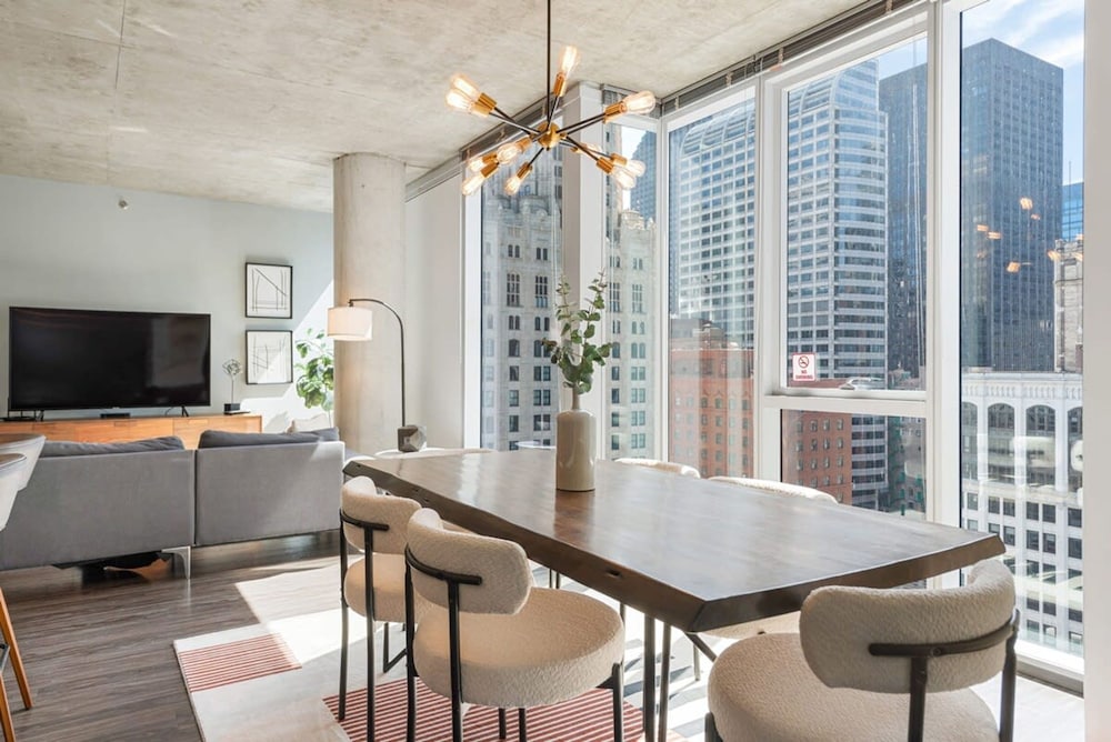 Designer Combo The Loop 2x 3BR Group Stay Views