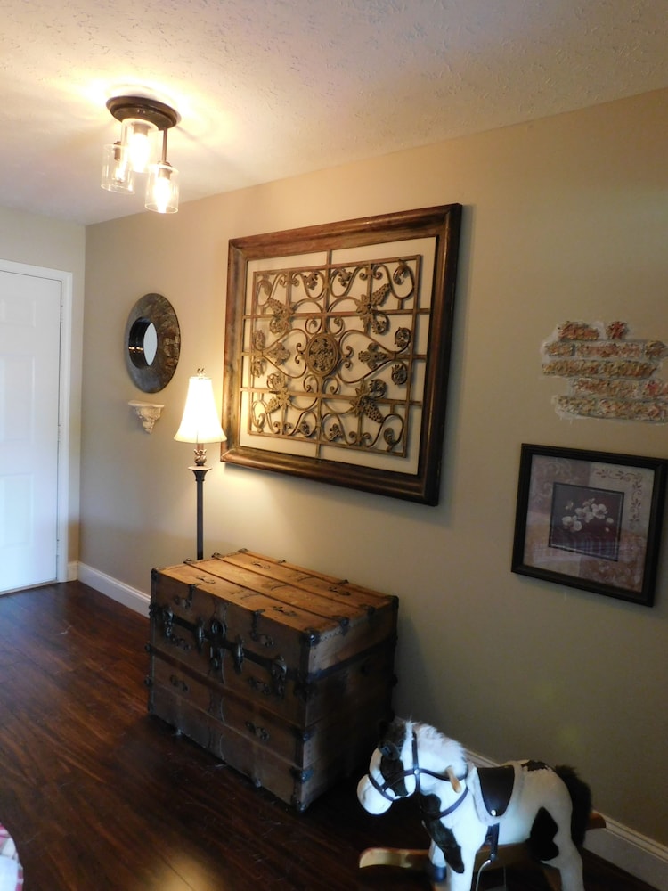 Evonne's Sharing House - Property Image 27