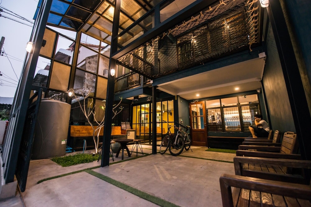 4Share Hostel - Adults Only