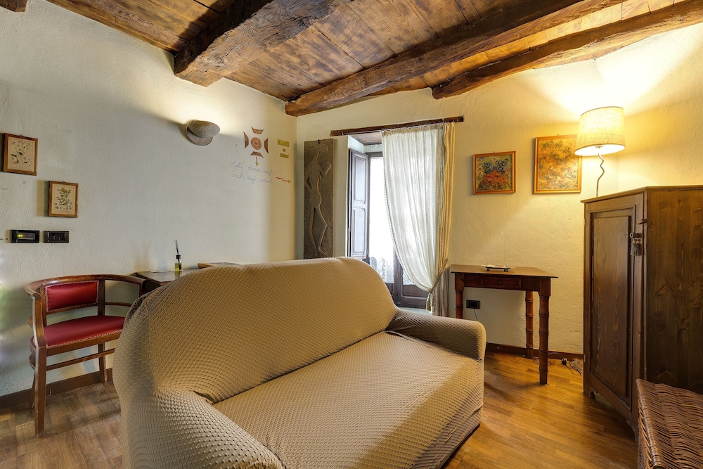 Entire Hilltop Villa With Private Pool In Palazzuolo Sul Senio