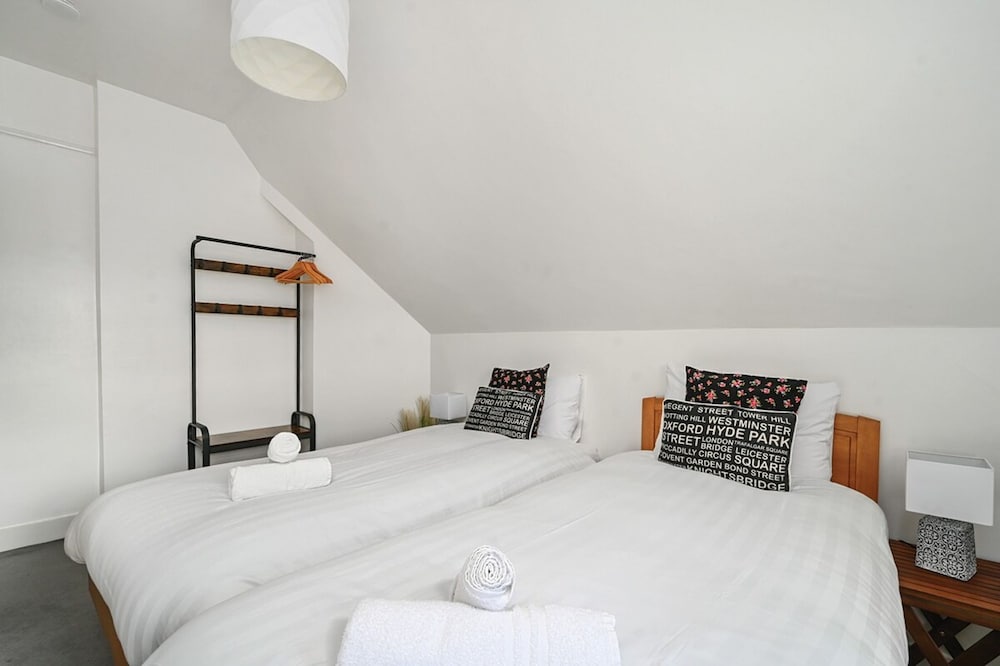 Host Stay The Cliff Greenhouse