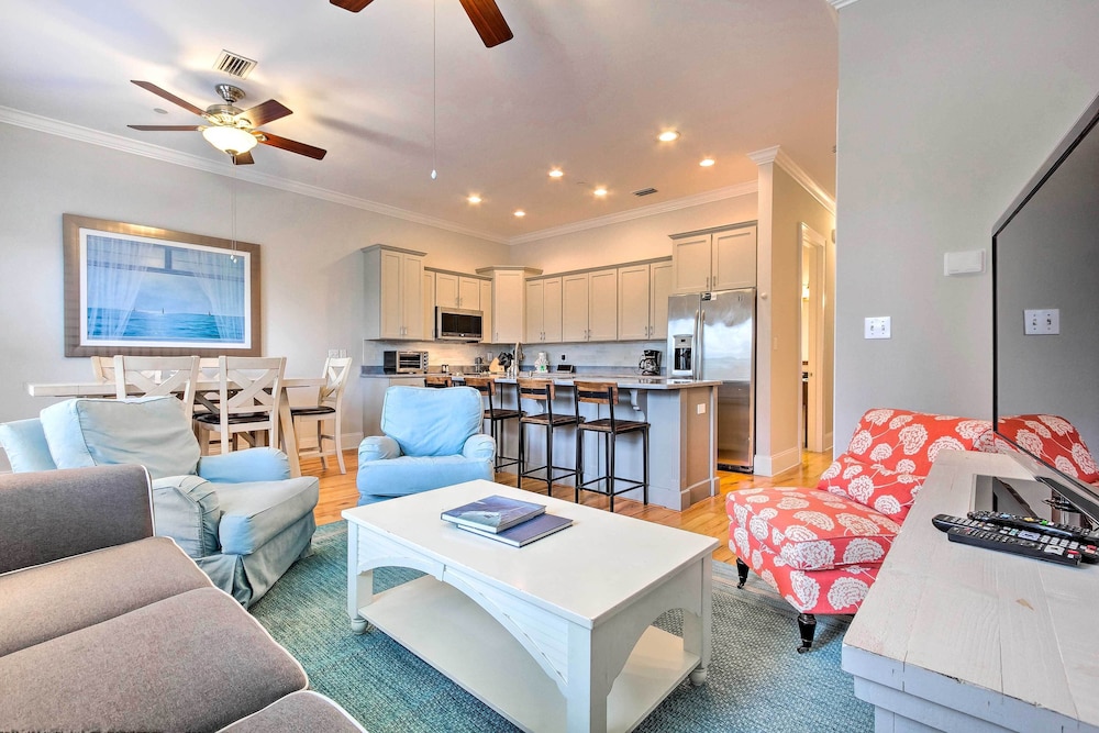Home Near 30 A: Walk to Beach, Shops & Bicycles!