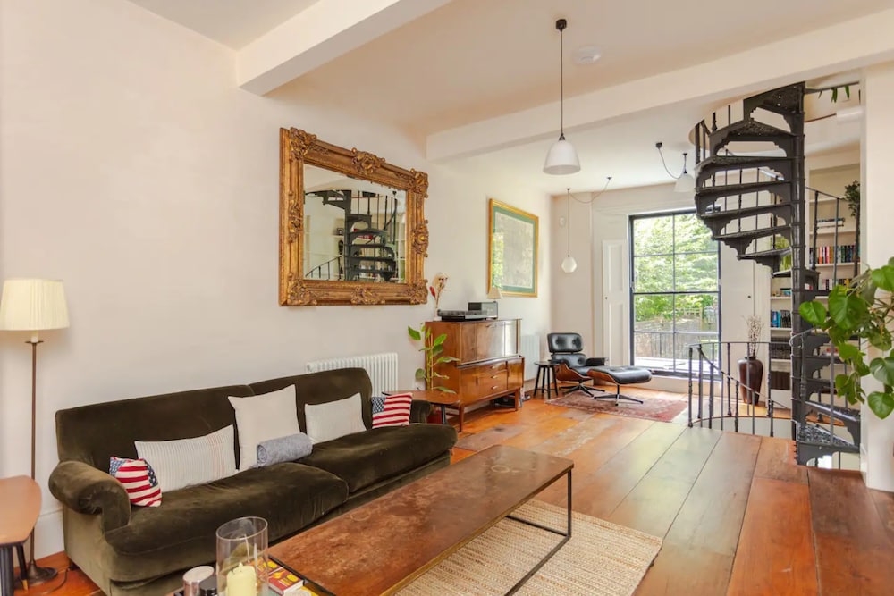 Stunning 2 Bedroom House in Peaceful London Fields