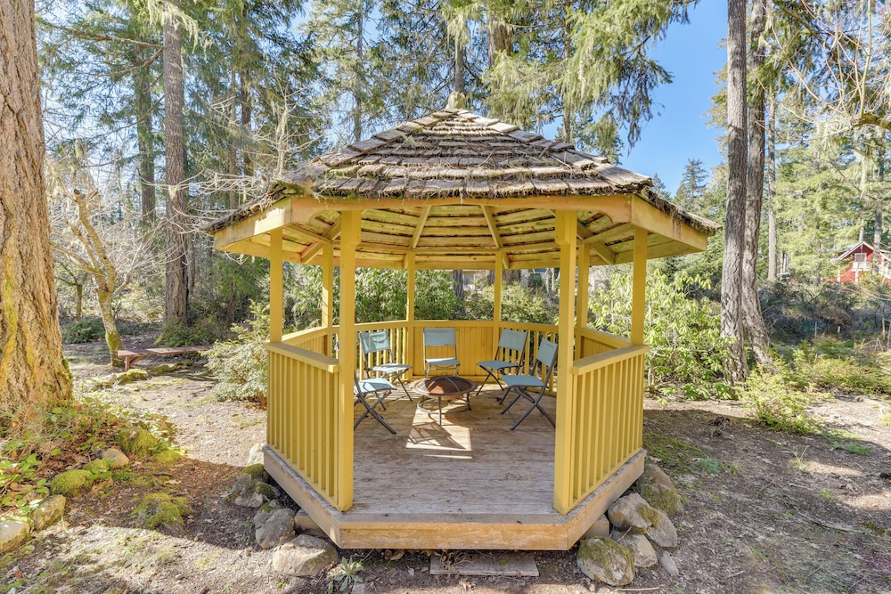 Union Vacation Rental w/ Golf Course Views! view 3