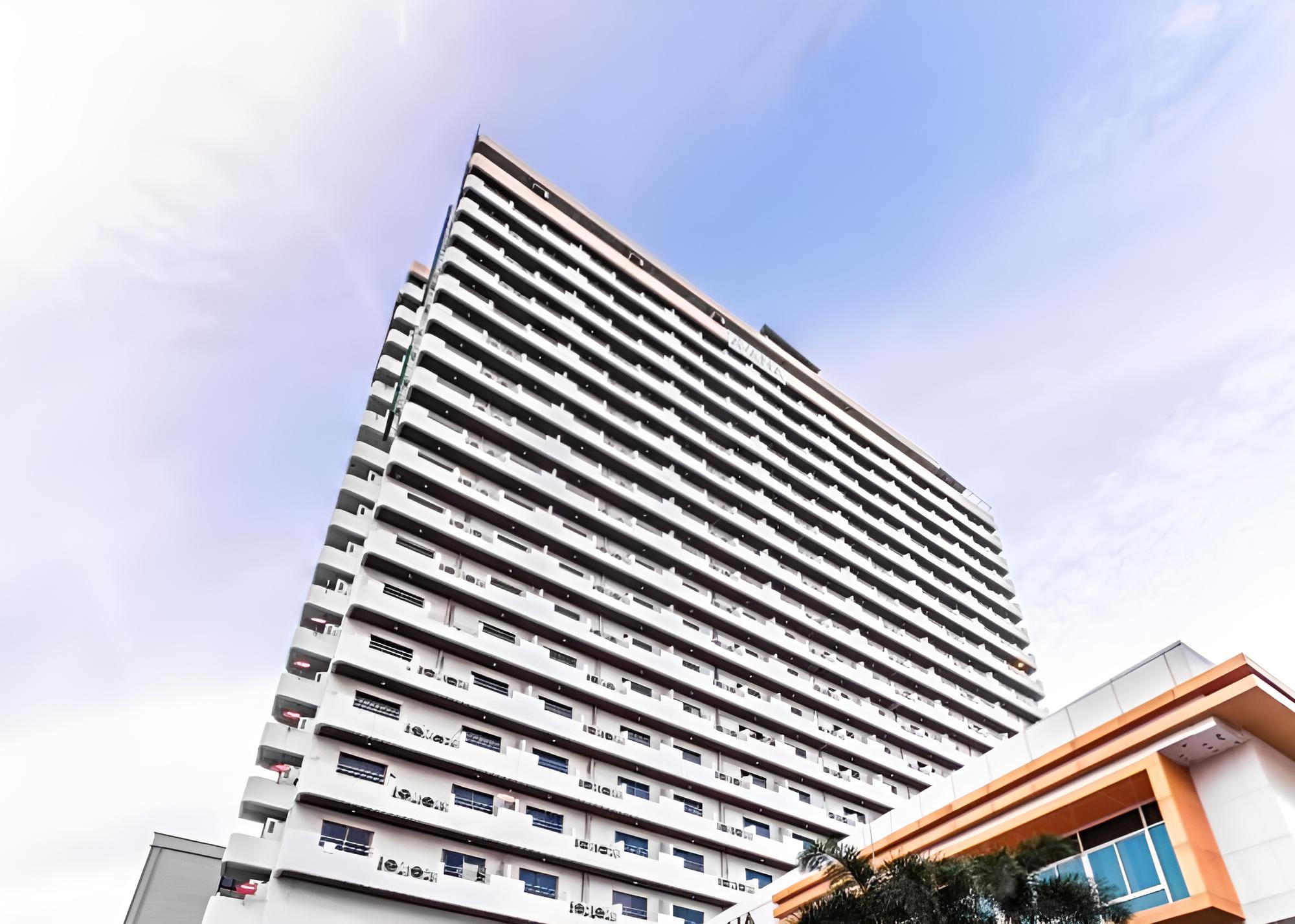 Avana Hotel and Convention Centre - Image 1