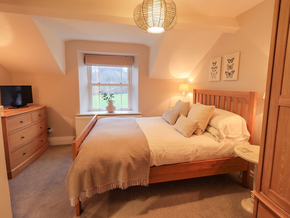 Honeywood House