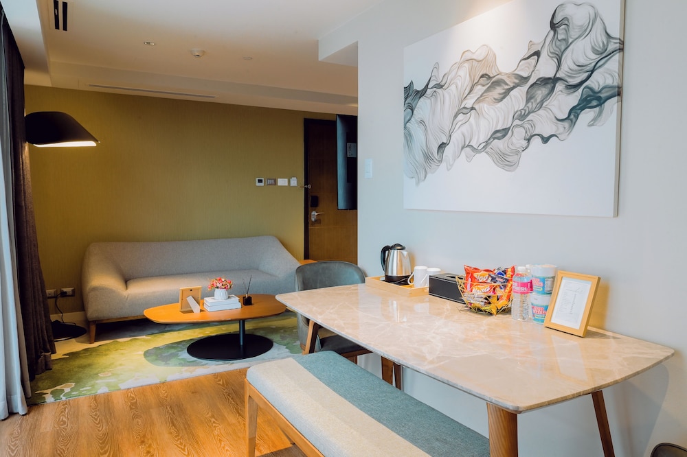 Hotel Residences at Acqua