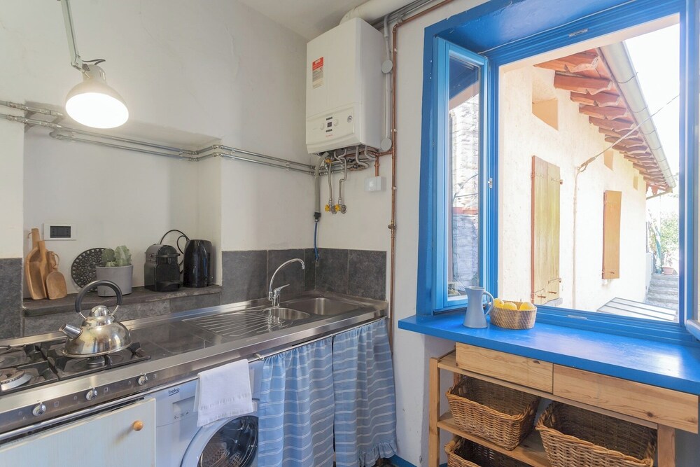 Deriva Apartment on Careno's Beach by Rent all Como