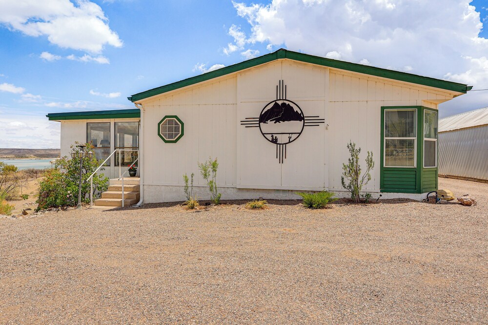 1 Mi to Lake: Home w/ Deck in Elephant Butte