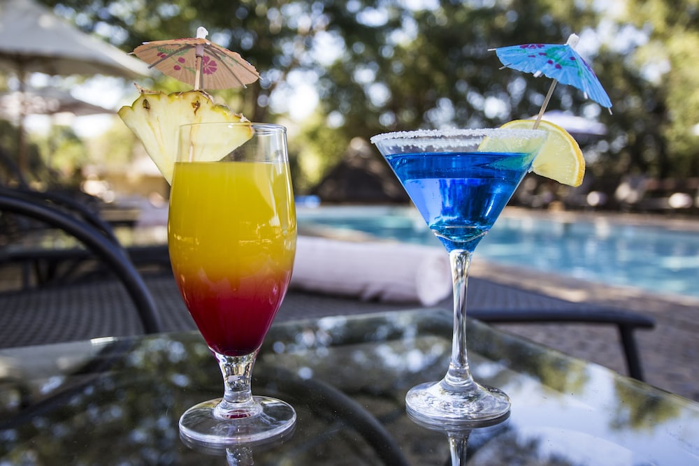 Nyati Safari Lodge