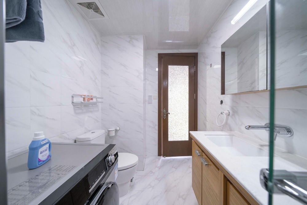 Tyms Xintiandi Elegant 3BR 2BA APT