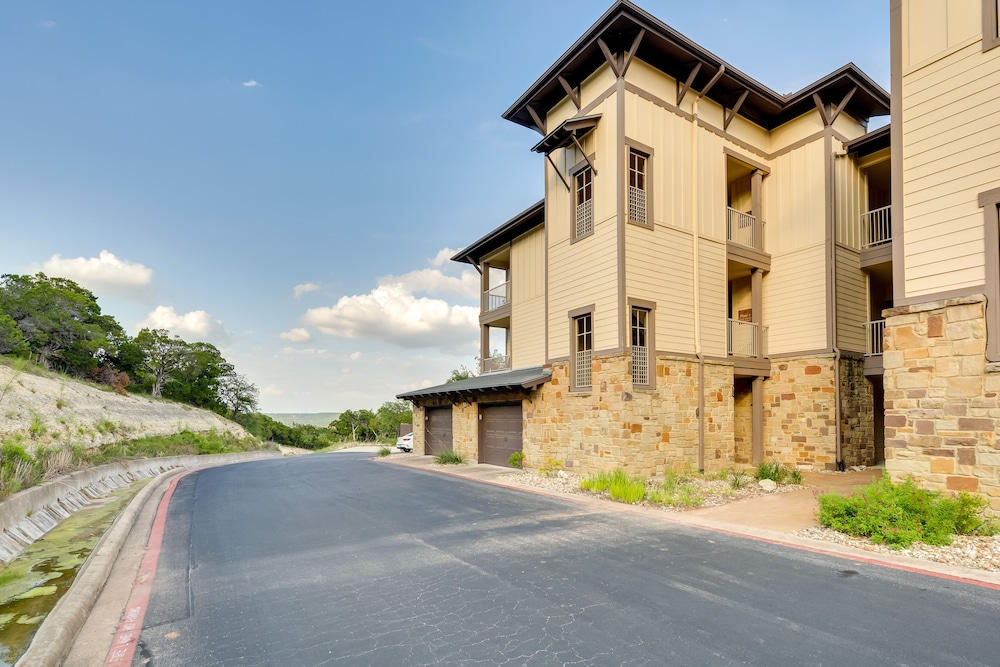 Jonestown Condo on Lake Travis w/ Community Pool! - Property Image 15
