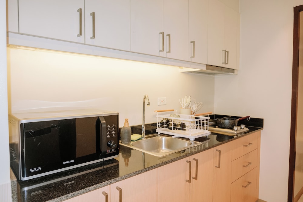 A Luxurious 1BR Apartment