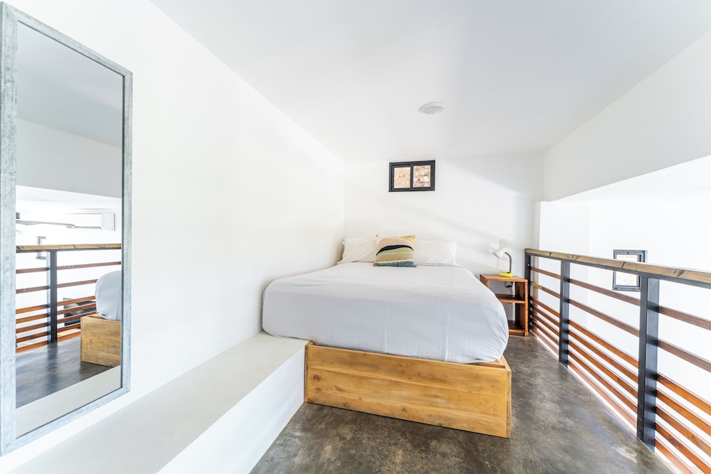 Sea View Paradise Retreat by Sea N' Rent