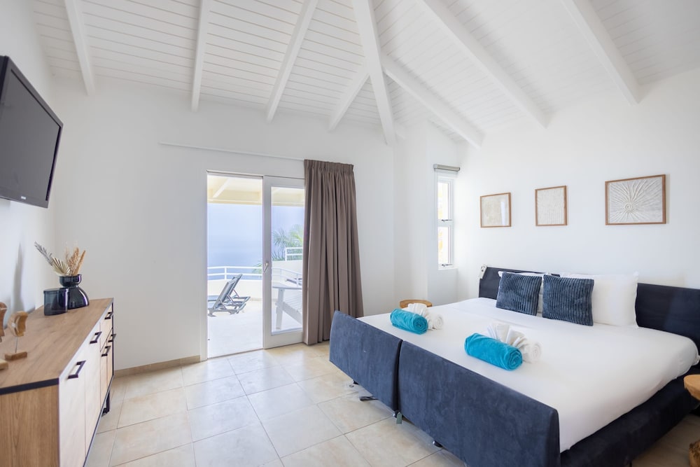Shoreline Harmony at Villa Solana
