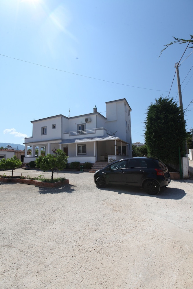 Villa Shehu