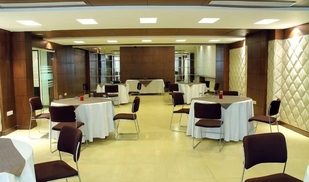 meeting & event spaces