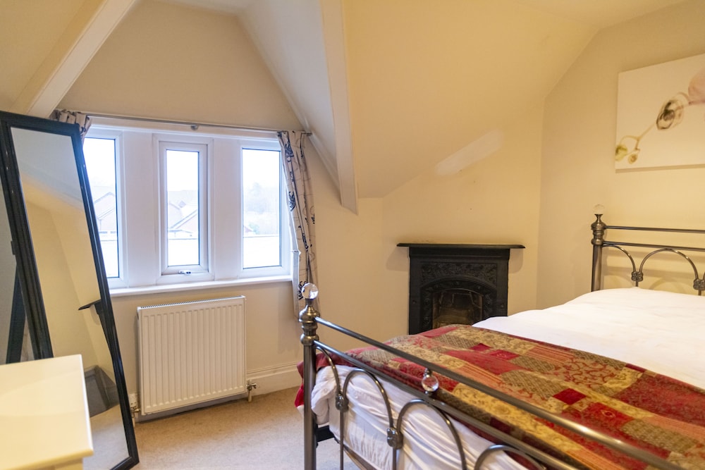 Luxury Apt No. 2 - One Bed Apartment view 4