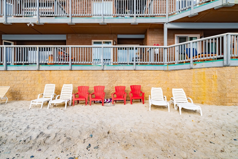 Luxury Oceanfront Condo With Private Beach Access
