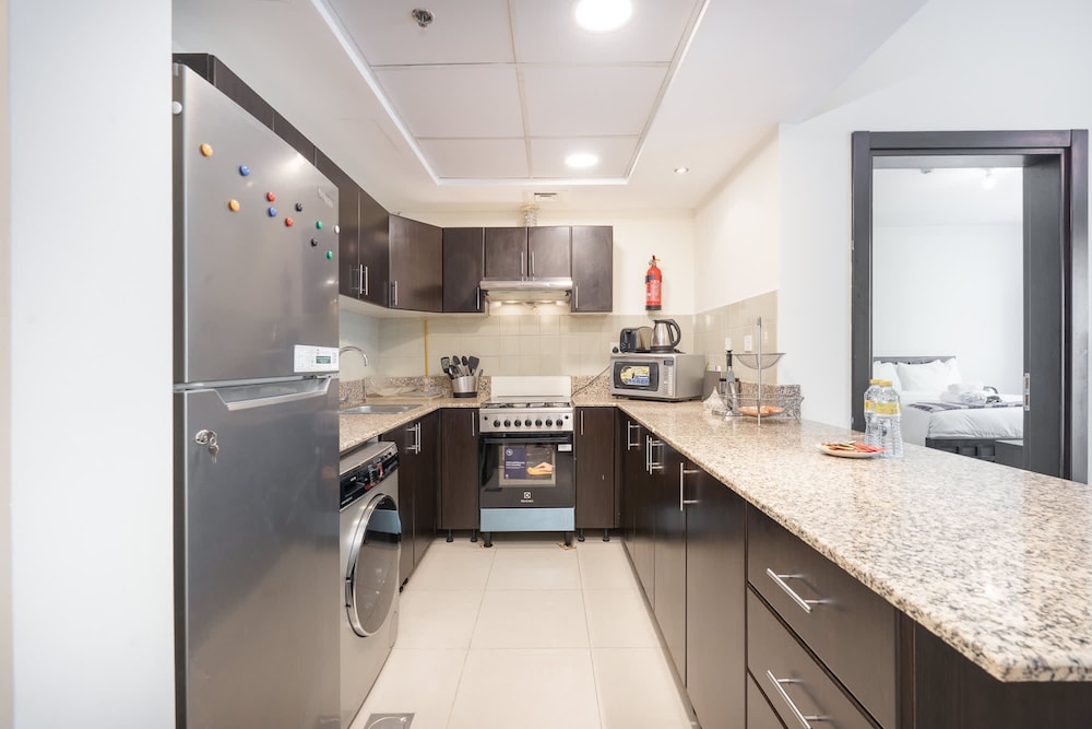 Charming Sun-filled 1-bedroom in Red Residence Dubai Sports City