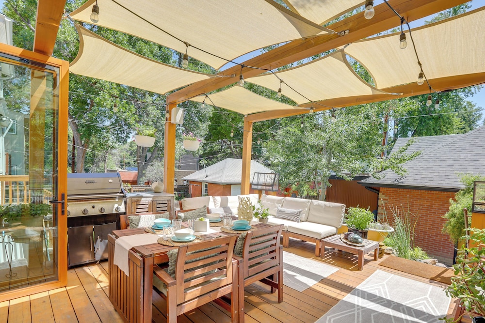 Walk to Denver Zoo: City Park Getaway w/ Garden
