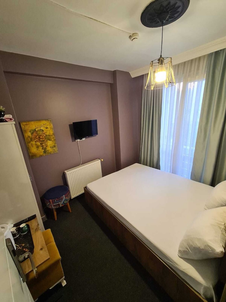 Retro Suites