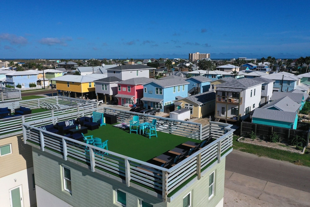 Seaside Lookout by Avantstay Port A Views