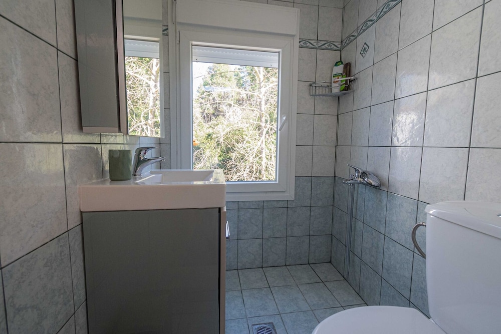 Greenwood Maisonette by Rentalspro - Fourka Beach
